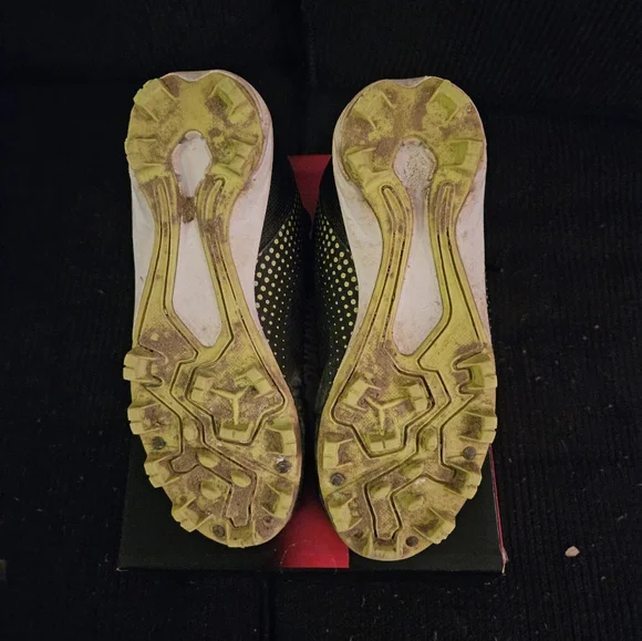 BASEBALL CLEATS - Picture 6 of 6